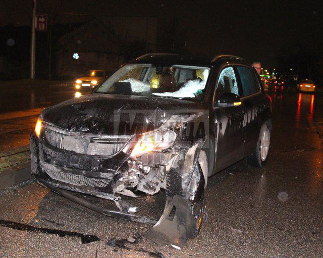 Зверско меле: Четири коли се нанизаха в Пловдив, гледката е страшна (СНИМКИ)