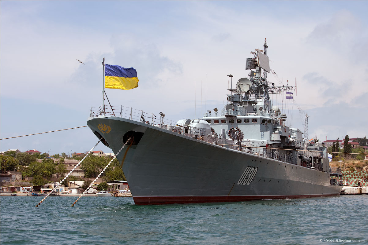 Офицери от украинския флот масово дезертират в Крим 