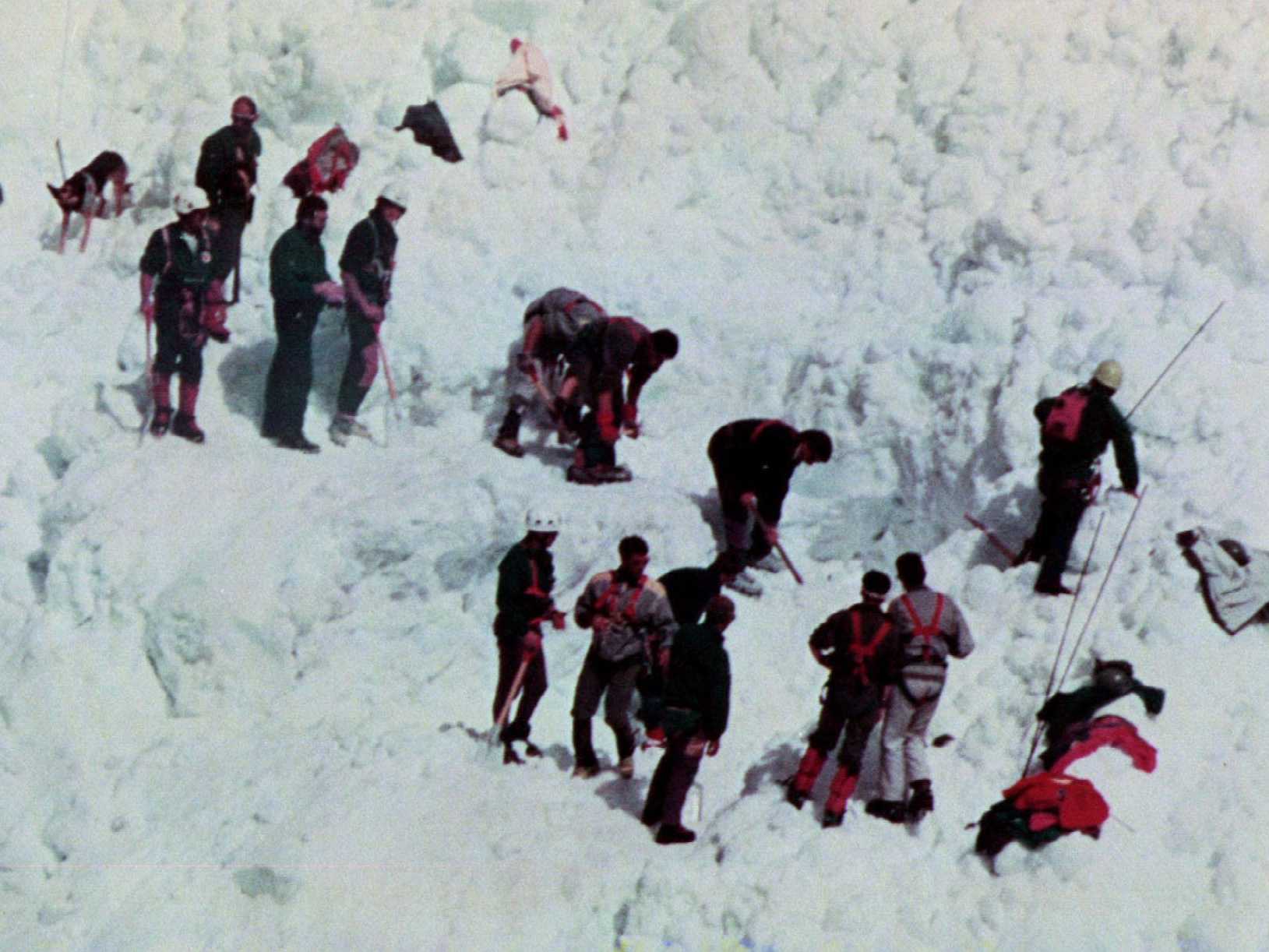 Трагедия! Шестима алпинисти загинаха при лавина в италианските Алпи