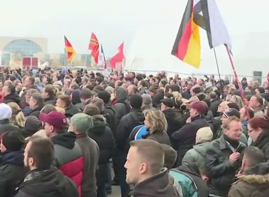 Над 3000 души се събраха на протест срещу Меркел в Берлин 