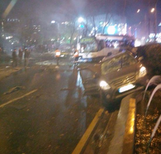 Вижте момента на взрива, който оплиска с кръвта на 28 убити и 75 ранени Анкара (СНИМКИ/ВИДЕО)