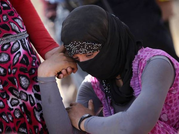 Избягали секс робини разказаха за джихадисткия контрол върху раждаемостта