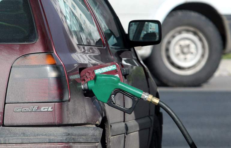Цените на горивата мръднаха нагоре