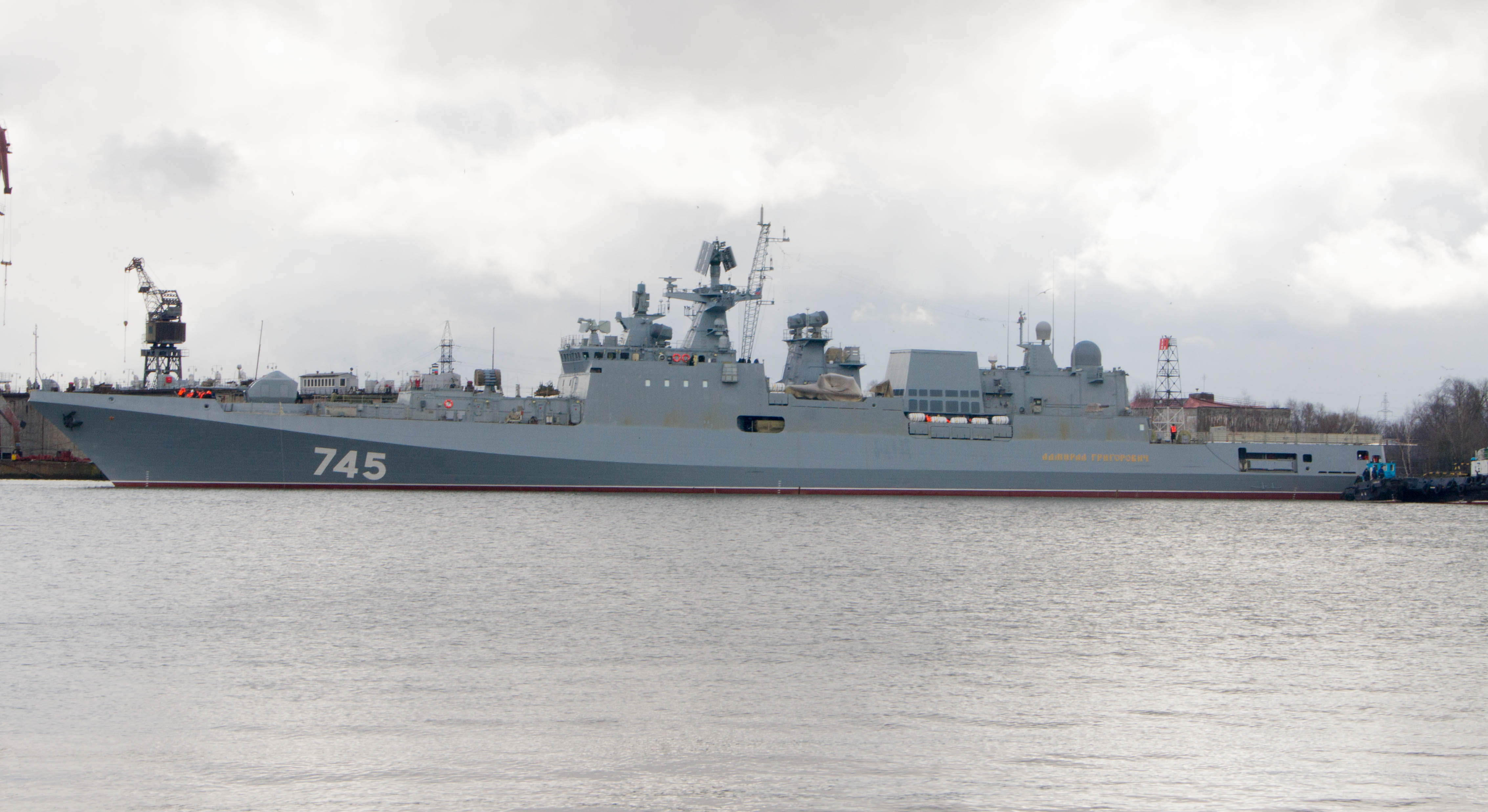 „Адмирал Григорович” доплава в Черно море, на палубата му бъка от мощни оръжия