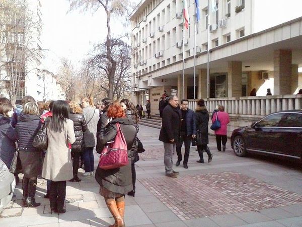 Сигнал за бомба и в Пловдив: Затвориха  Съдебната палата преди делото на убиеца с хамъра