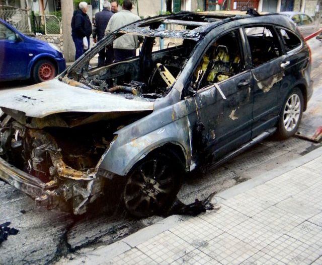 Мистериозно изгоря лъскава кола на арменец в Пловдив