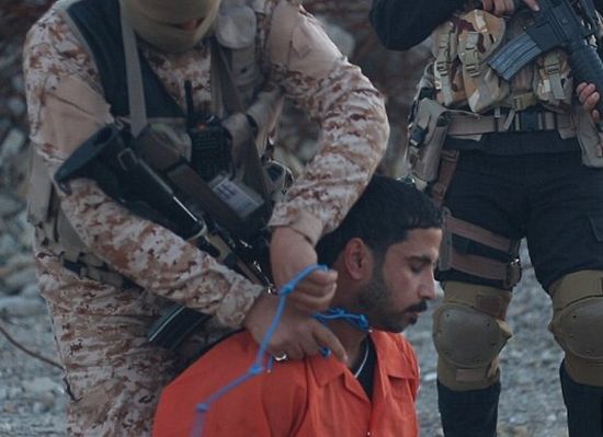 Ново зверство на джихадистите: ИД екзекутира шестима шпиони 