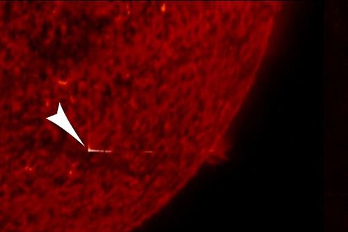 Ловци на НЛО: Снимки на НАСА доказват, че Слънцето е кухо и в него има друг свят (ВИДЕО)