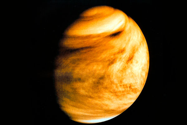 Апокалипсис: Гигантски астероид е унищожил Венера