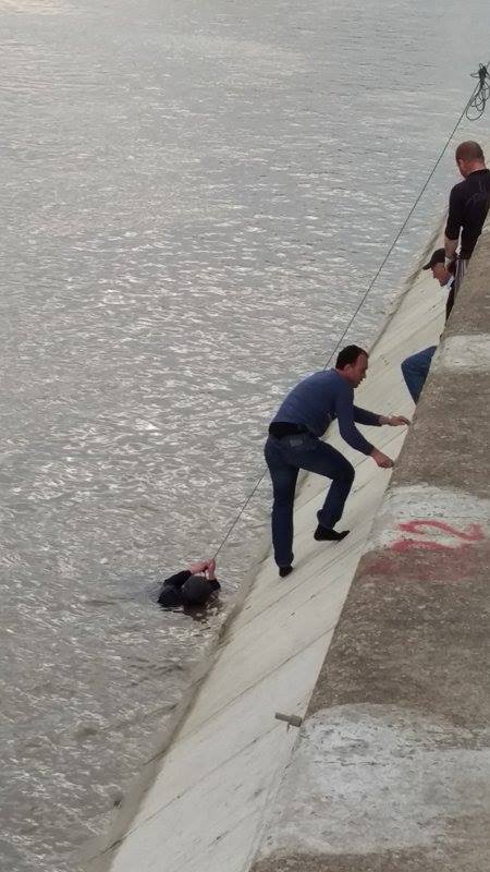 Спасиха възрастна жена от удавяне в Дунав