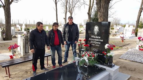 1 година от внезапната смърт на шампиона Милен Добрев: Националният отбор на България се стече на гроба му