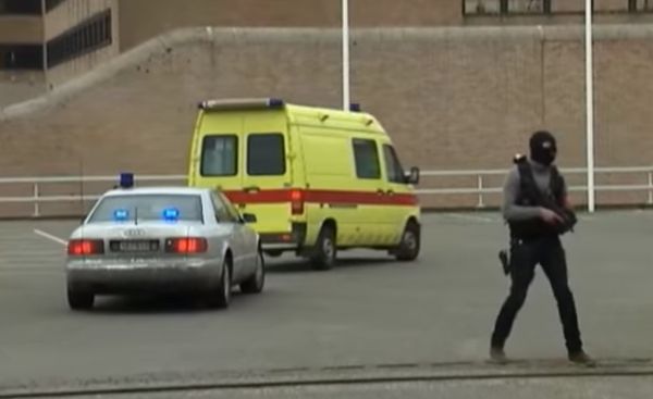 Пазят терориста от Париж в подземна килия в град Брюж