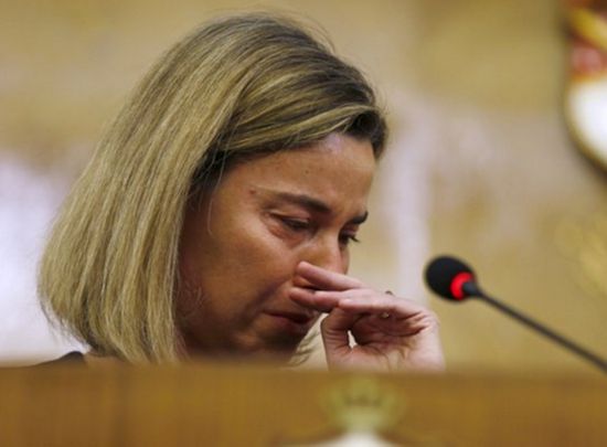 Федерика Могерини се разплака на пресконференция (СНИМКА) 