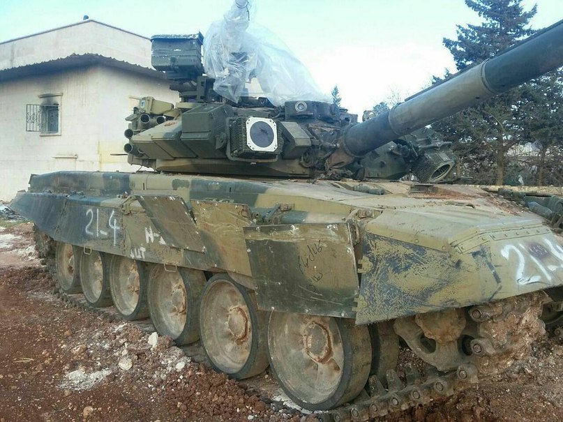 Появи се първа снимка на поразения сирийски танк Т-90 от противотанковата ракета TOW