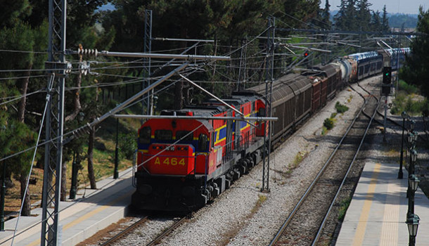 Гърция пренасочва товарните влакове през България
