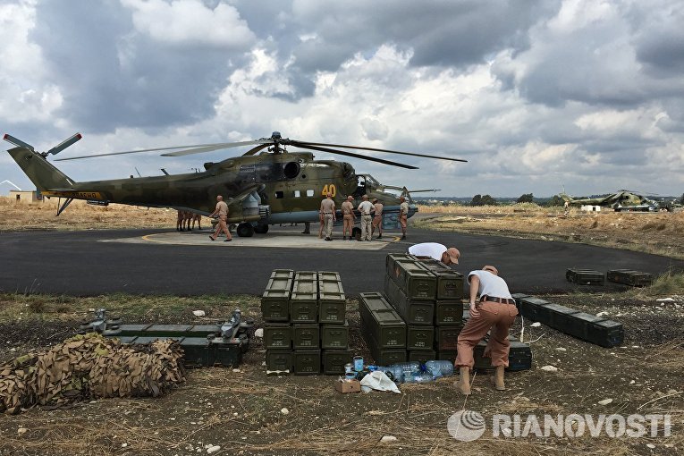 Още три руски вертолета напуснаха авиобазата Хмеймим в Сирия      