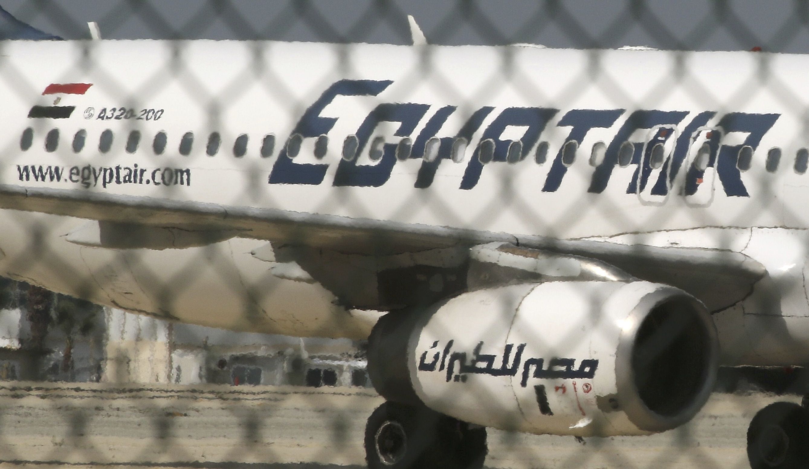 Похитителят на самолета в Кипър карал пилота да лети до Истанбул