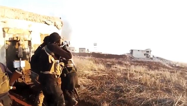 Терорист от &quot;Ислямска държава&quot; засне собствената си смърт (СНИМКИ/ВИДЕО)