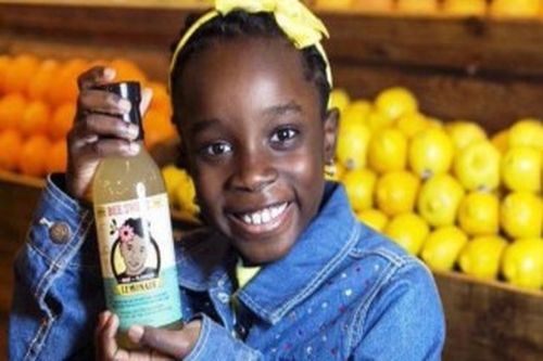 Това 11-годишно момиче продава лимонада и е по-успяло от вас (ВИДЕО)