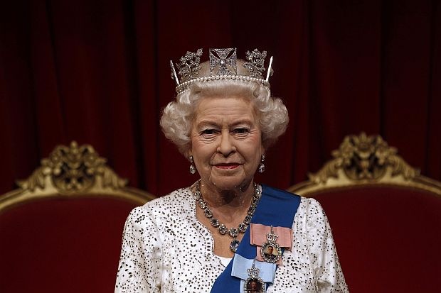 Пускат разкошни юбилейни монети с рози за ЧРД на английската кралица