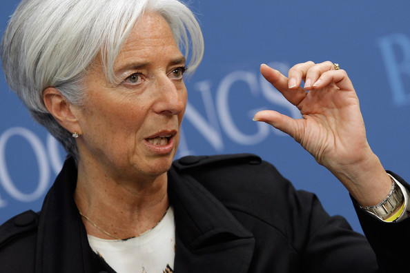МВФ бие тревога: Световната икономика се възстановява твърде бавно