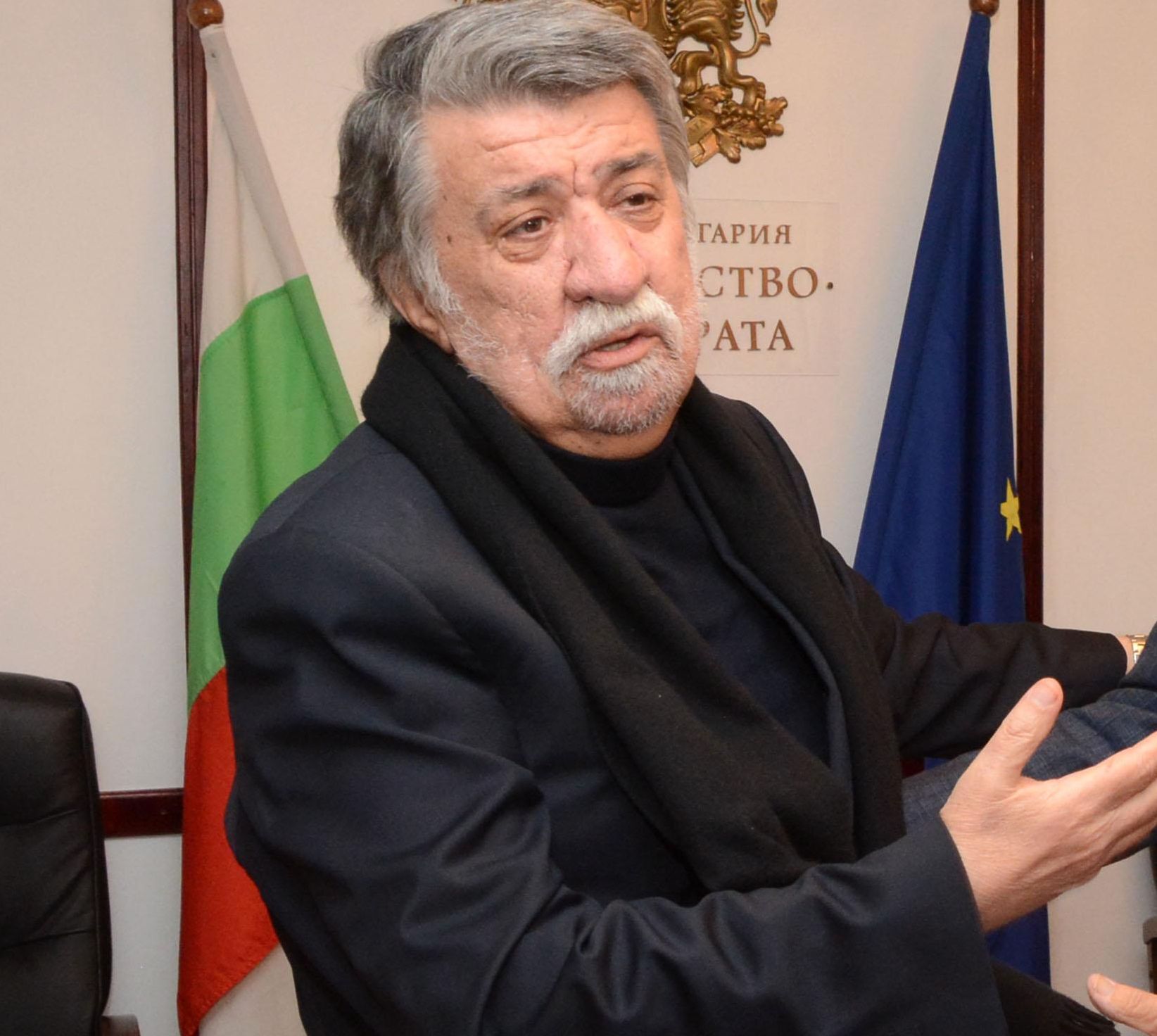 Вежди Рашидов: Докато съм министър тютюневият склад в Пловдив ще бъде възстановен