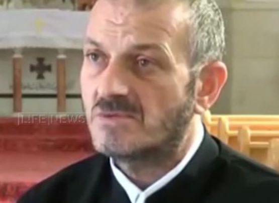 Терористи от ДАЕШ разкриха единствено на пленен свещеник кои градове ще ударят в скоро време 