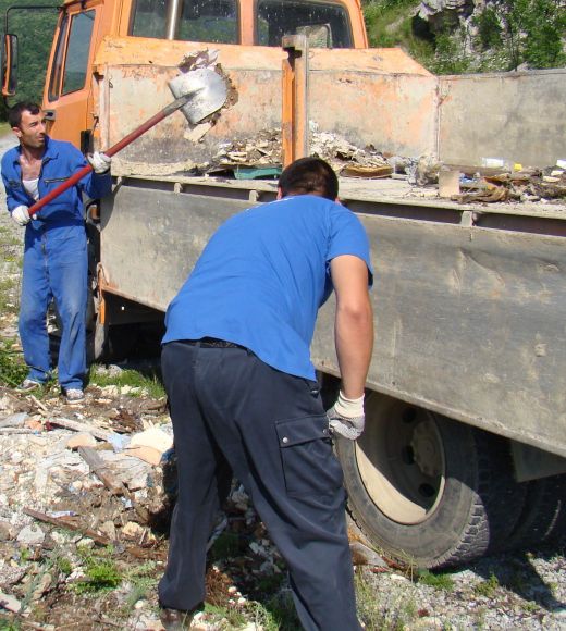 Изринаха 160 тона боклуци от София