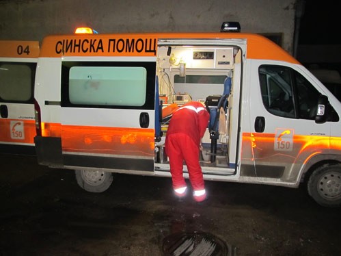 Първо в БЛИЦ: Кърваво меле в София! Отрязаха устната на млад мъж