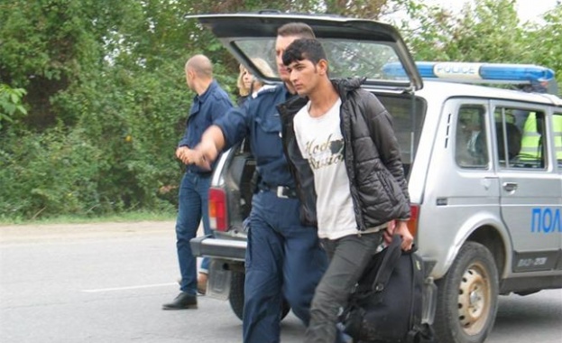 Спипаха 20 нелегални мигранти край Бургас