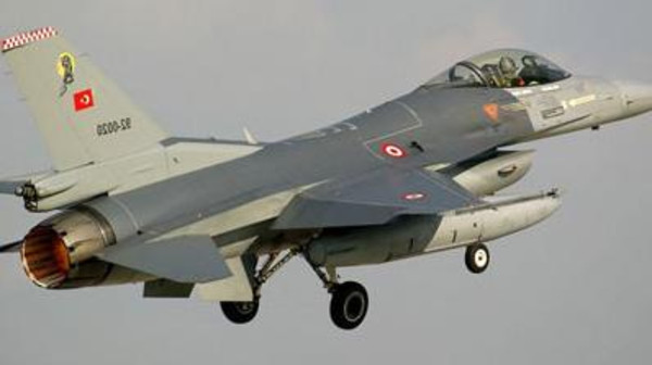 Турски самолети са навлезли в гръцкото въздушно пространство