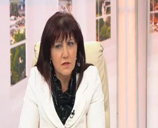 Караянчева: Не бива да обвиняваме българите, че не са политически активни 


