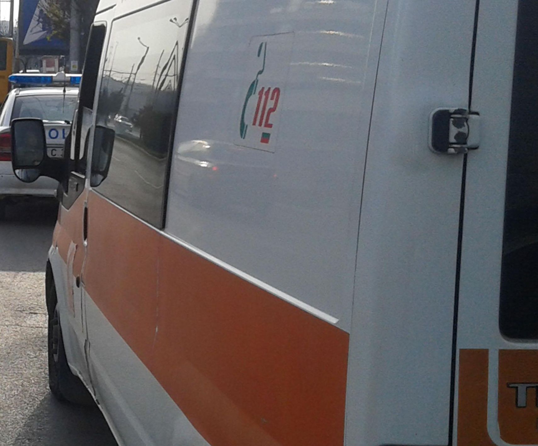 Жена е пострадала при падането на крана върху бензиностанция в София
