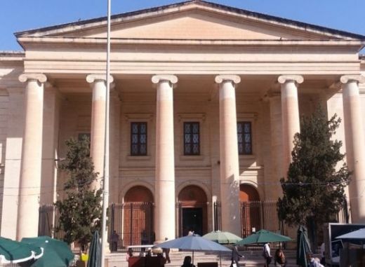 Драматичен обрат в съда: Българин плаче от радост в Малта!