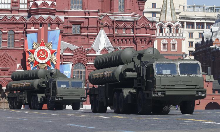 Ракетното страшилище на Русия „Триумф” няма да дефилира на Парада на победата