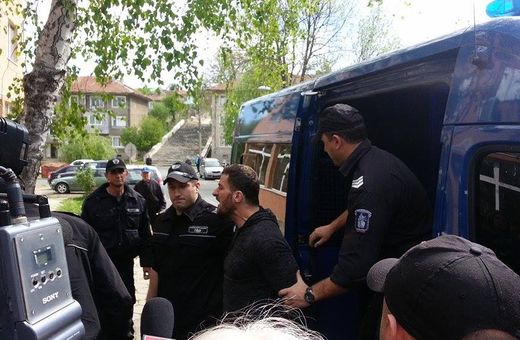 Протест пред Бургаския окръжен съд, гледат мярката на Перата