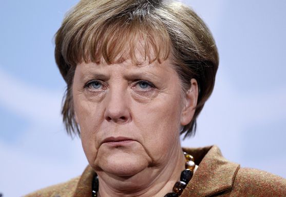 Меркел си посипа главата с пепел 