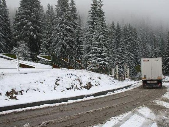 Снежната фъртуна нахлува в България на Велики вторник с близо 90 км/ч