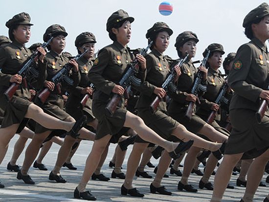 Бивша медицинска сестра разказа за сексуалните извращения в армията на Северна Корея