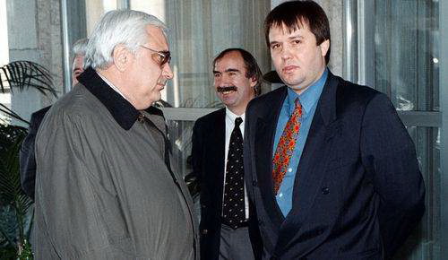 Топразузнавачът д-р Васил Василев сензационно пред &quot;ШОУ&quot;: Убийците на Луканов са богати българи!          