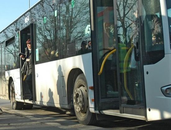 Добра новина: Градският транспорт ще вози до по-късно