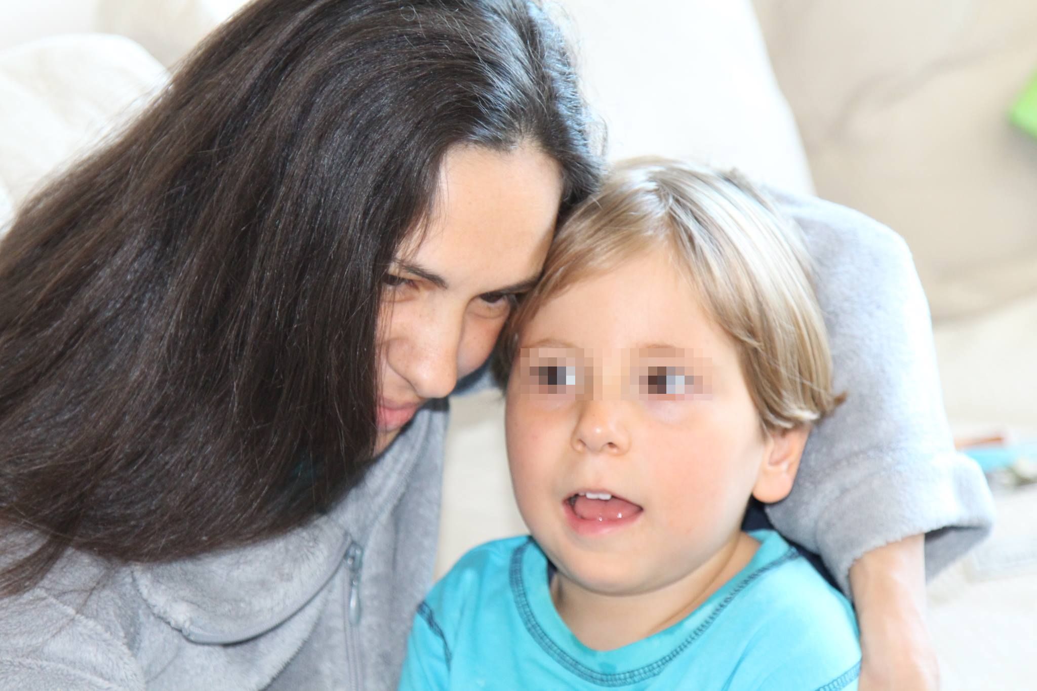 Една българска майка: Помолете се за болното ми детенце навръх Великден!
