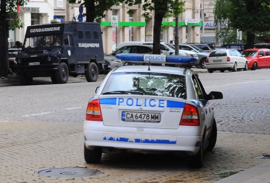 Полицията накрак заради палеж на 9 автомобила в столицата!