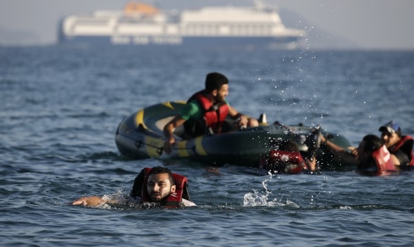Спипаха 850 нелегални мигранти край бреговете на Либия