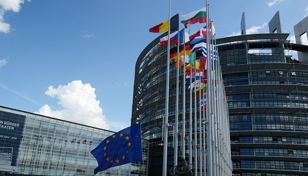 Страх от ТПТИ! ЕС тайно прави корпорациите всевластни