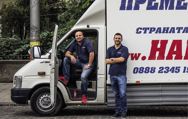 Софийска фирма пренася мебели със свръхзвукова скорост