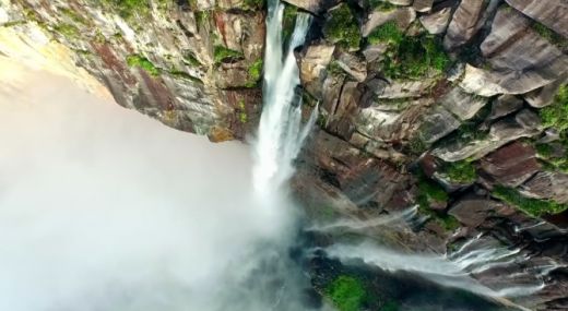 Зрелище: Дрон засне най-високия водопад в света (ВИДЕО)