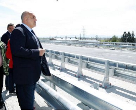 Борисов докладва: Обещах и осигурих още 32 милиона лева за ремонт на пътища!