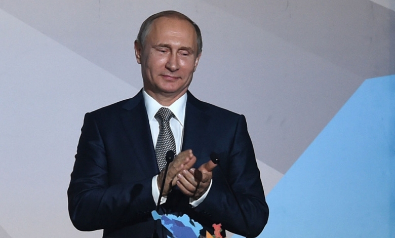 „Коммерсант“: Поддръжниците на Путин очакват 2018 година, за да гласуват отново за него