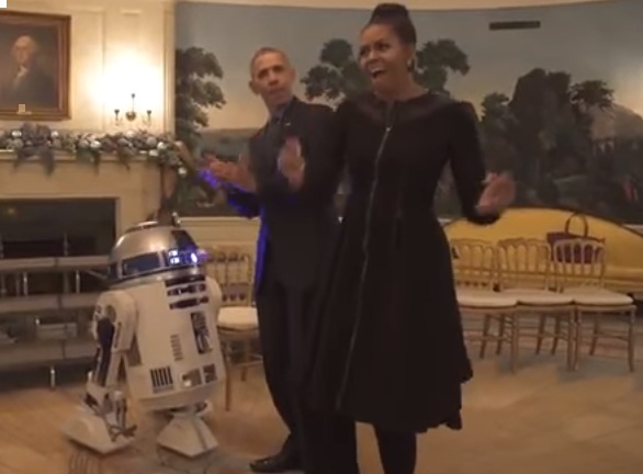 Пълен шаш: Обама танцува с робот (ВИДЕО)